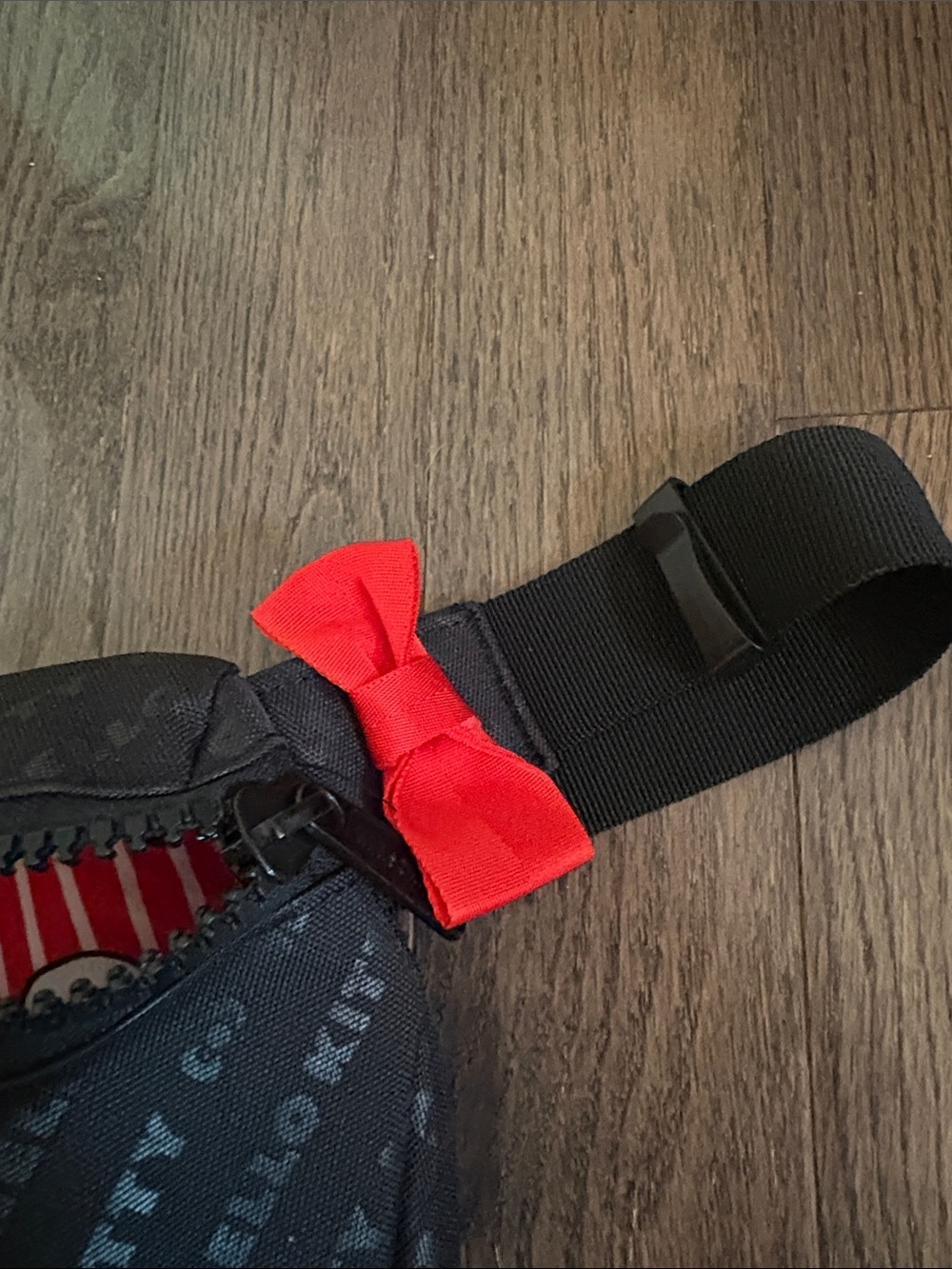 Herschel x Hello Kitty Black Waist Pack - Picture 5 of 6